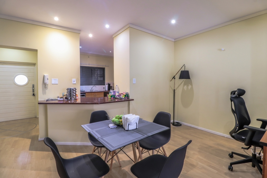 1 Bedroom Property for Sale in Morningside Gauteng