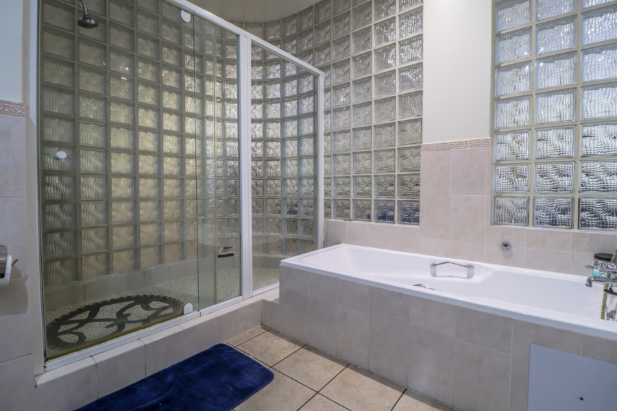 1 Bedroom Property for Sale in Morningside Gauteng