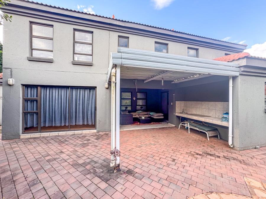 4 Bedroom Property for Sale in Willow Acres Gauteng