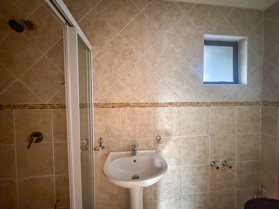 4 Bedroom Property for Sale in Willow Acres Gauteng