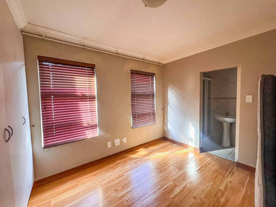 4 Bedroom Property for Sale in Willow Acres Gauteng