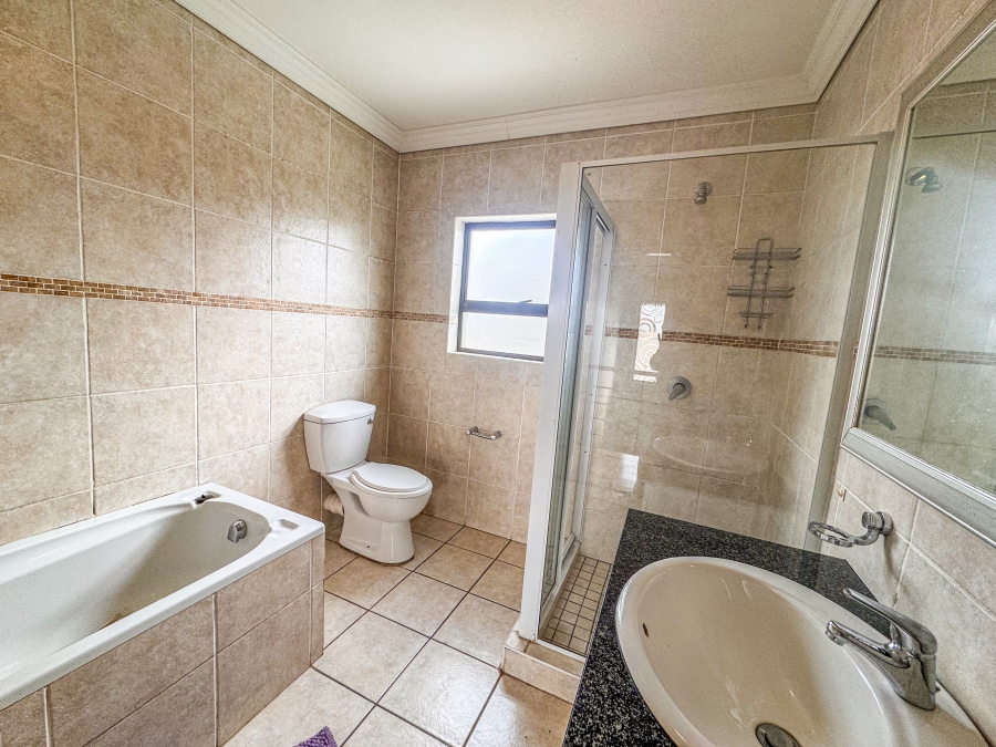 4 Bedroom Property for Sale in Willow Acres Gauteng