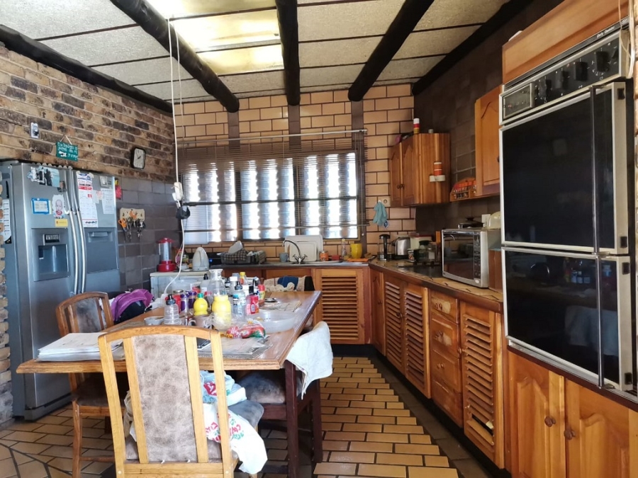 4 Bedroom Property for Sale in Glenvista Gauteng