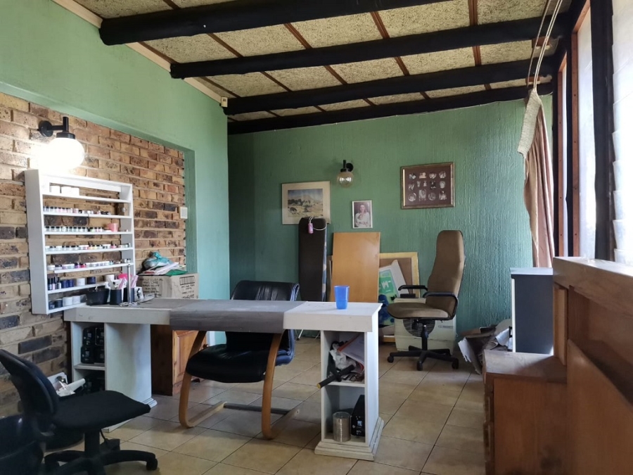 4 Bedroom Property for Sale in Glenvista Gauteng
