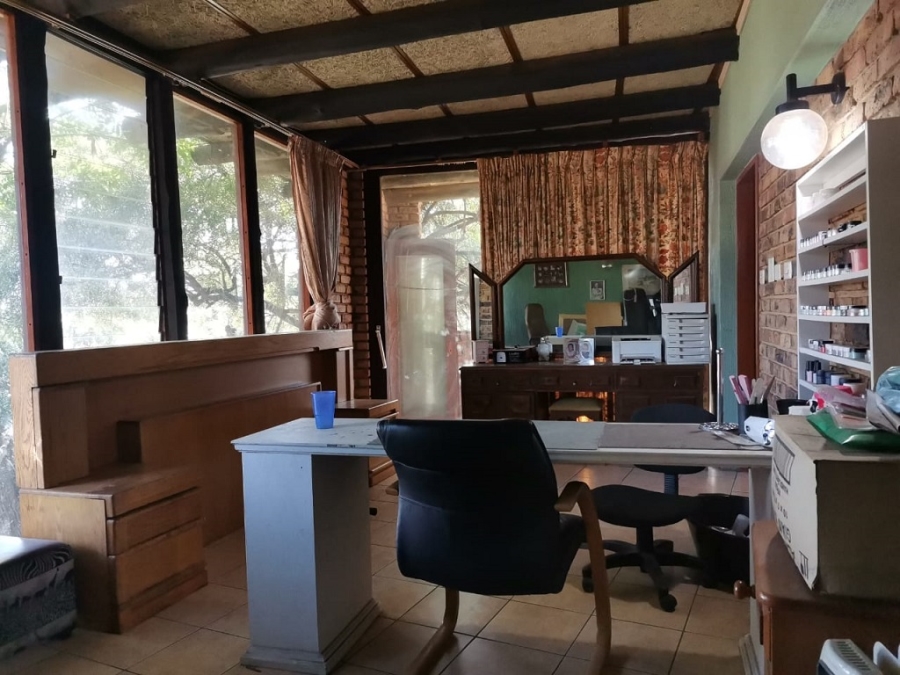4 Bedroom Property for Sale in Glenvista Gauteng