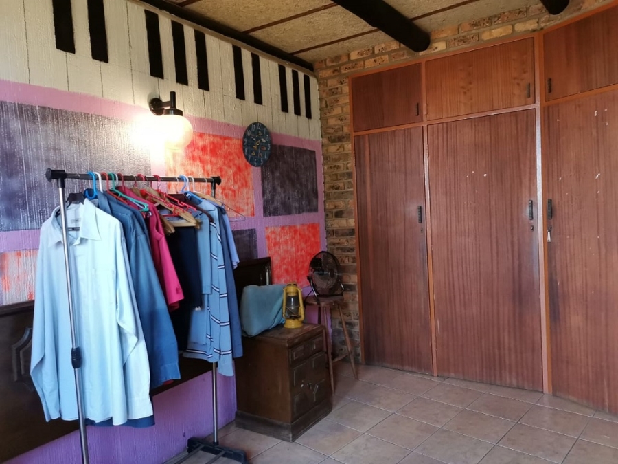 4 Bedroom Property for Sale in Glenvista Gauteng