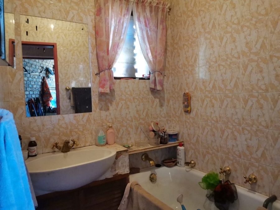 4 Bedroom Property for Sale in Glenvista Gauteng