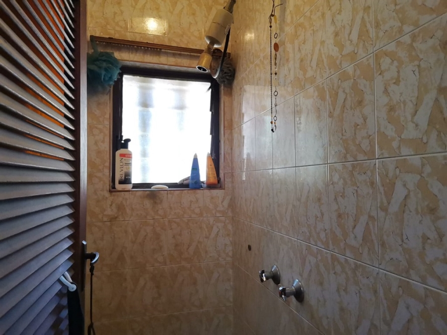 4 Bedroom Property for Sale in Glenvista Gauteng
