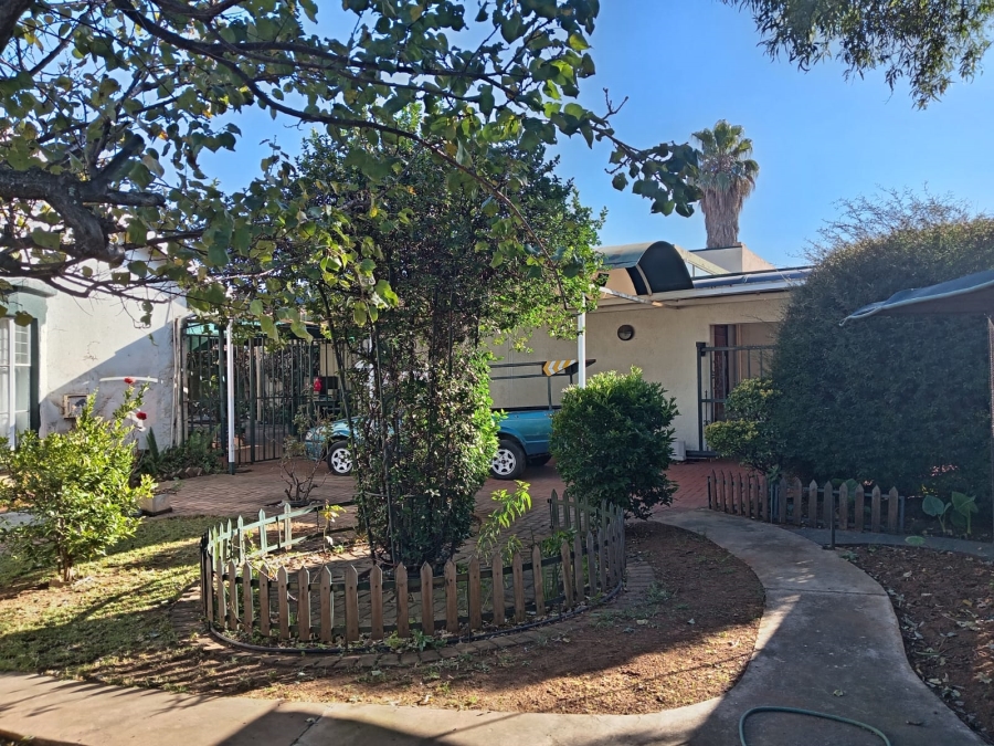 4 Bedroom Property for Sale in Groblerpark Gauteng