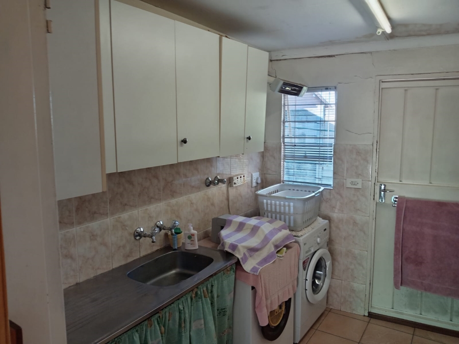 4 Bedroom Property for Sale in Groblerpark Gauteng