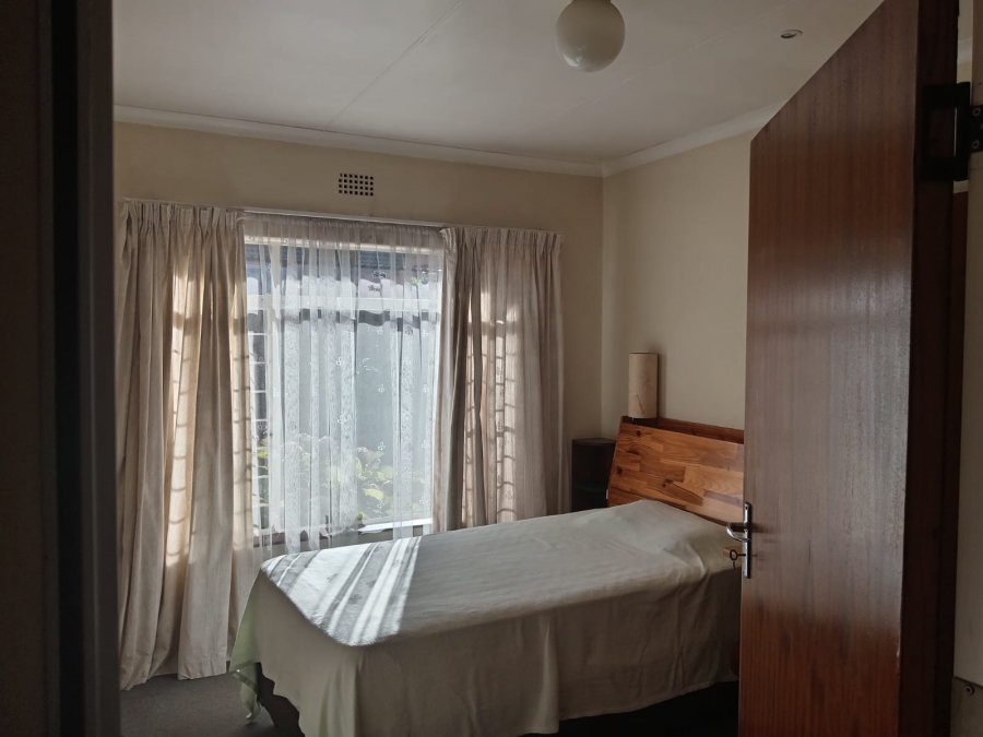 4 Bedroom Property for Sale in Groblerpark Gauteng