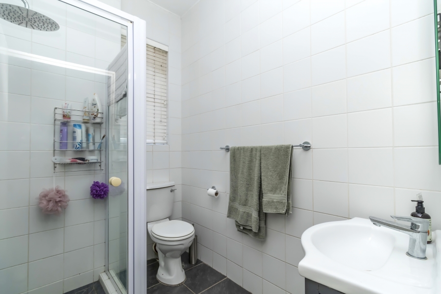 2 Bedroom Property for Sale in Bryanston Gauteng