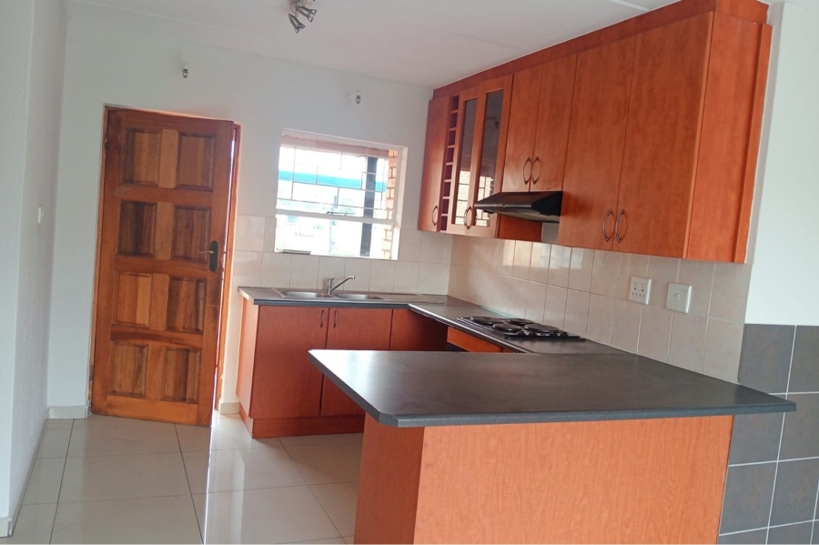 To Let 2 Bedroom Property for Rent in Fairland Gauteng