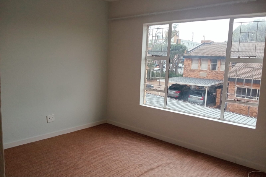 To Let 2 Bedroom Property for Rent in Fairland Gauteng