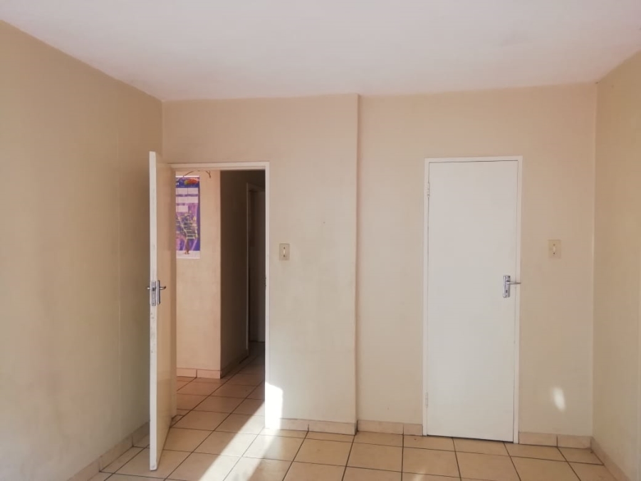 1 Bedroom Property for Sale in Sunnyside Gauteng