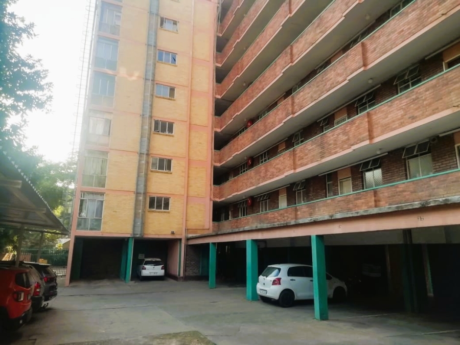 1 Bedroom Property for Sale in Sunnyside Gauteng