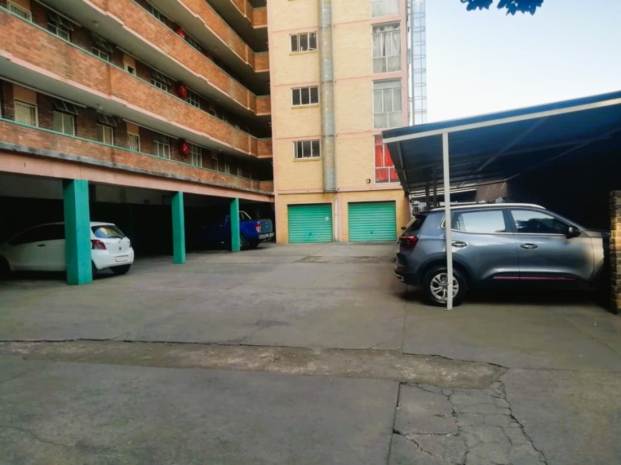 1 Bedroom Property for Sale in Sunnyside Gauteng