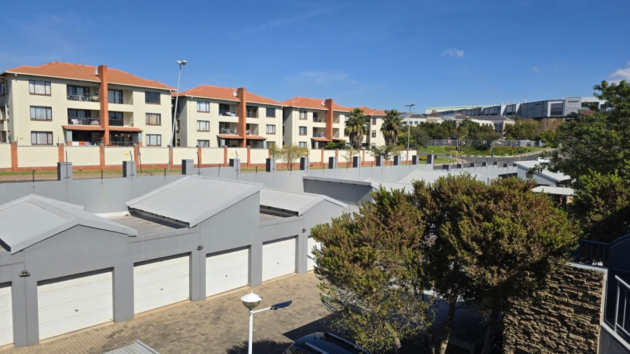 2 Bedroom Property for Sale in Greenstone Hill Gauteng
