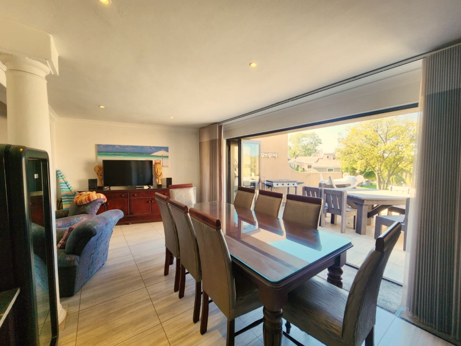 3 Bedroom Property for Sale in Three Rivers Proper Gauteng