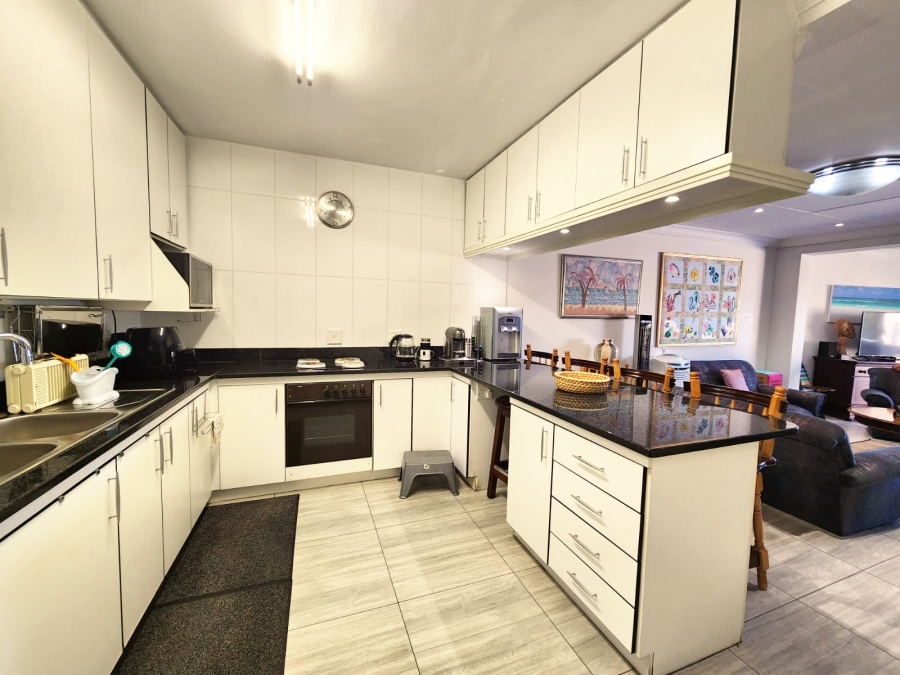 3 Bedroom Property for Sale in Three Rivers Proper Gauteng