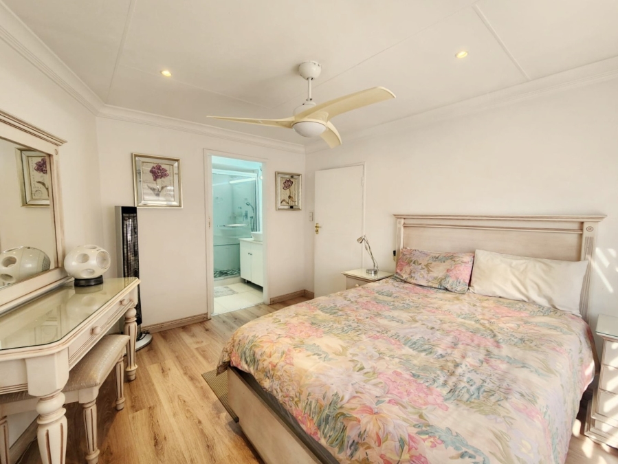 3 Bedroom Property for Sale in Three Rivers Proper Gauteng