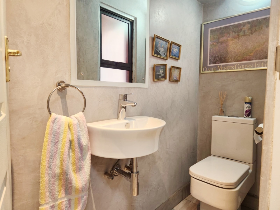 3 Bedroom Property for Sale in Three Rivers Proper Gauteng
