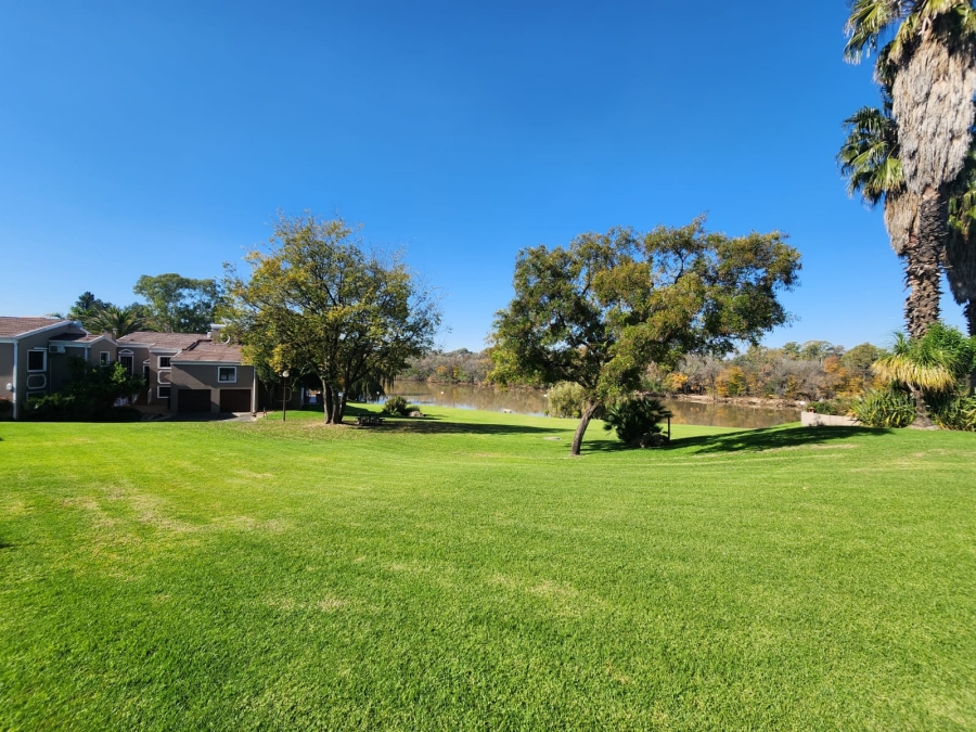 3 Bedroom Property for Sale in Three Rivers Proper Gauteng