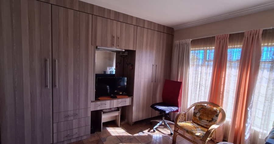 3 Bedroom Property for Sale in Nanescol Gauteng