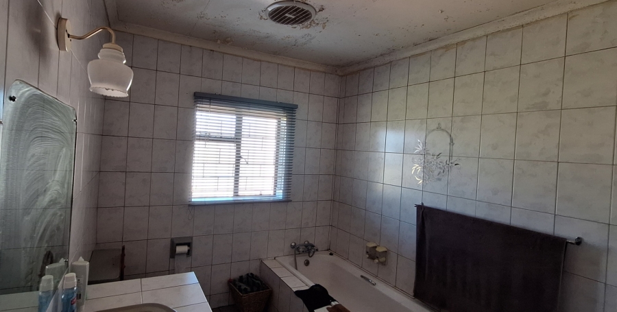 3 Bedroom Property for Sale in Nanescol Gauteng