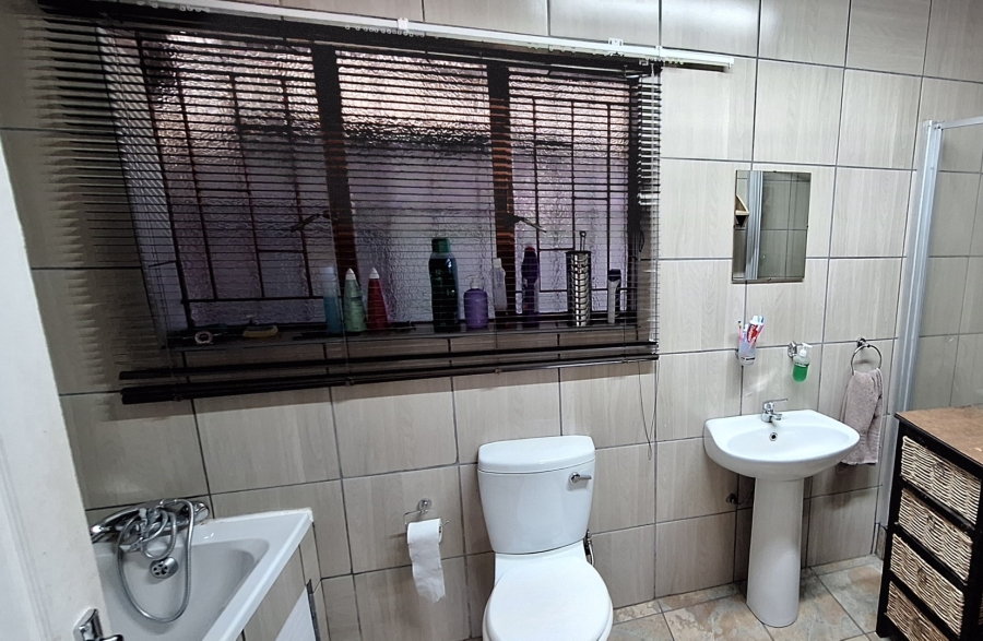 3 Bedroom Property for Sale in Nanescol Gauteng
