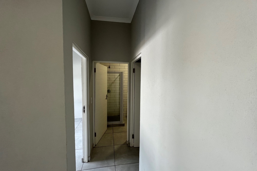 2 Bedroom Property for Sale in Glen Marais Gauteng