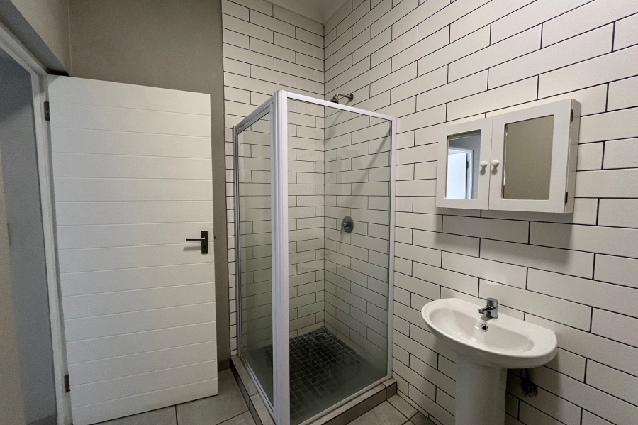 2 Bedroom Property for Sale in Glen Marais Gauteng