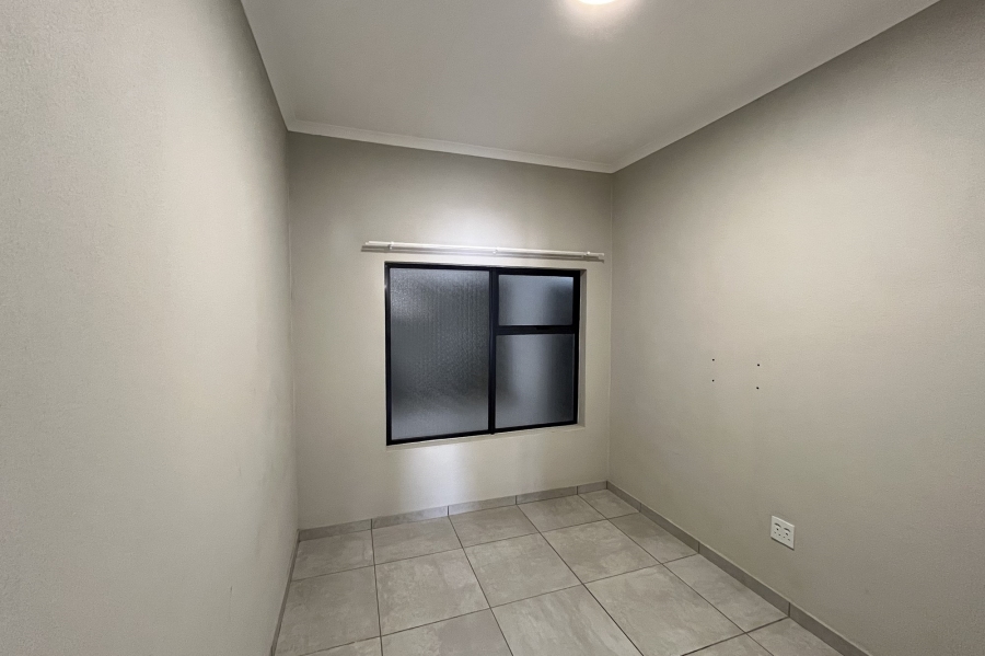 2 Bedroom Property for Sale in Glen Marais Gauteng
