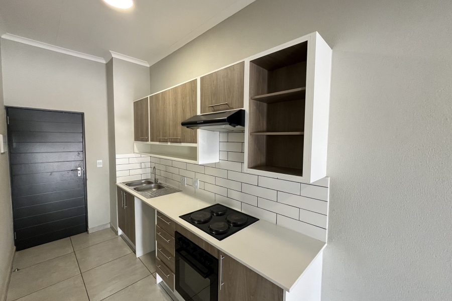2 Bedroom Property for Sale in Glen Marais Gauteng