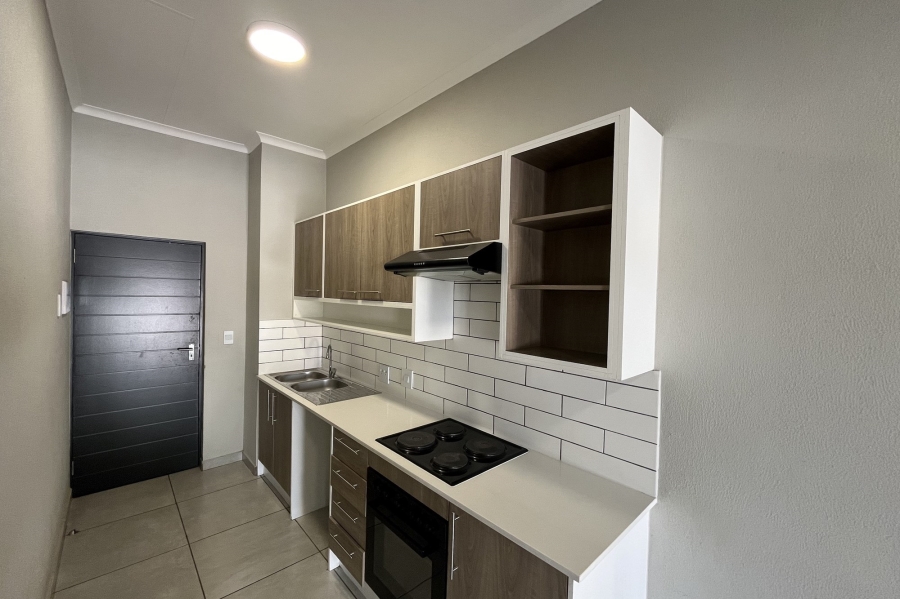 2 Bedroom Property for Sale in Glen Marais Gauteng