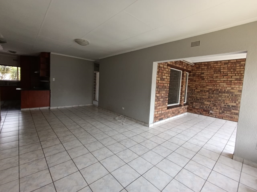 To Let 3 Bedroom Property for Rent in Brackenhurst Gauteng
