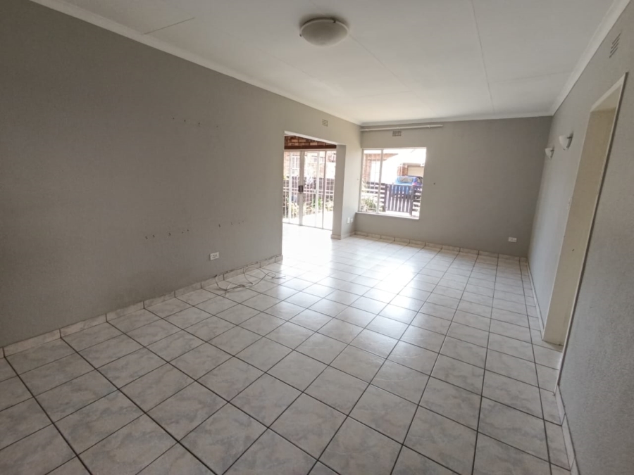 To Let 3 Bedroom Property for Rent in Brackenhurst Gauteng