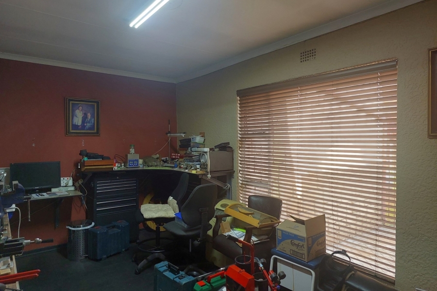 3 Bedroom Property for Sale in Freeway Park Gauteng