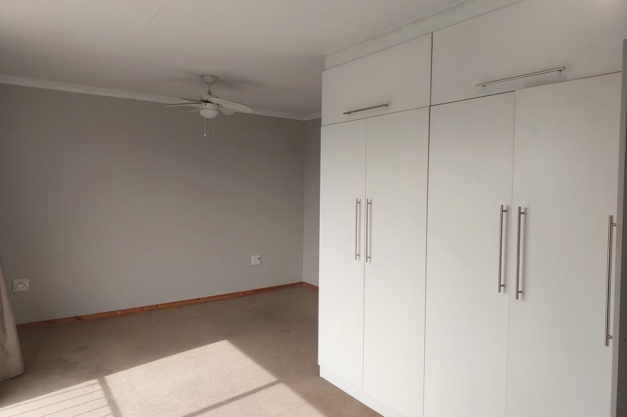 3 Bedroom Property for Sale in Freeway Park Gauteng