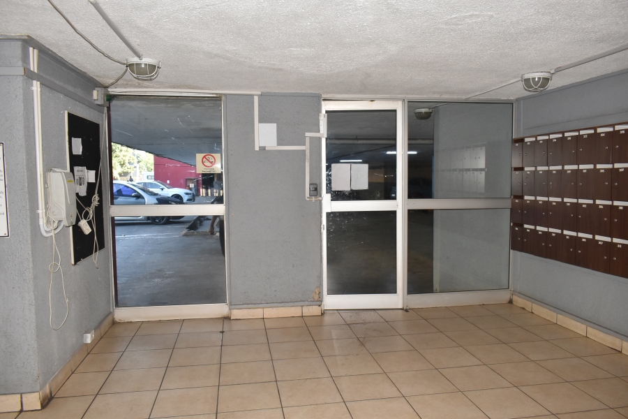 1 Bedroom Property for Sale in Sunnyside Gauteng