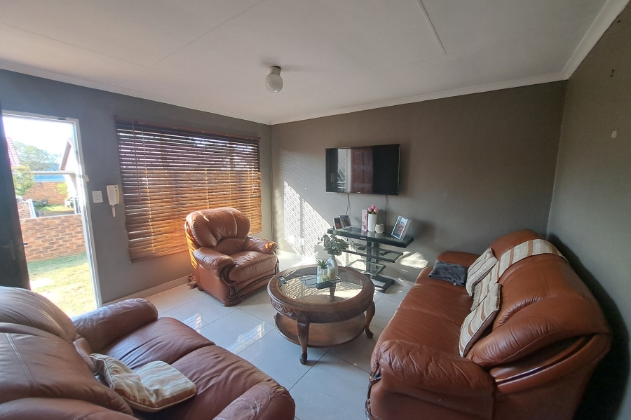 To Let 3 Bedroom Property for Rent in Ormonde Gauteng