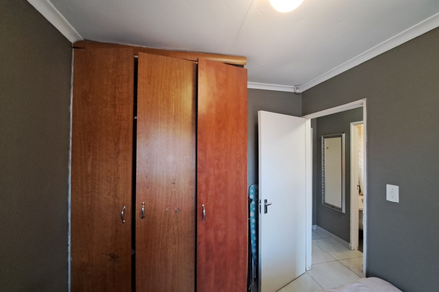 To Let 3 Bedroom Property for Rent in Ormonde Gauteng