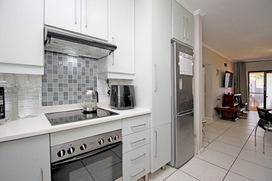 2 Bedroom Property for Sale in Greenstone Hill Gauteng