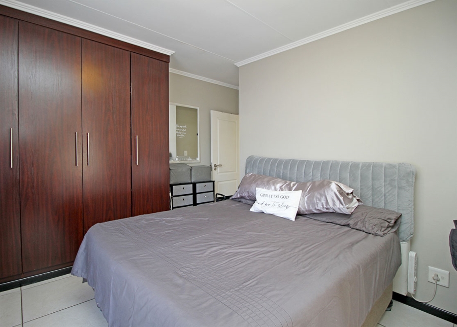 2 Bedroom Property for Sale in Greenstone Hill Gauteng