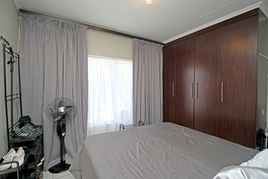 2 Bedroom Property for Sale in Greenstone Hill Gauteng