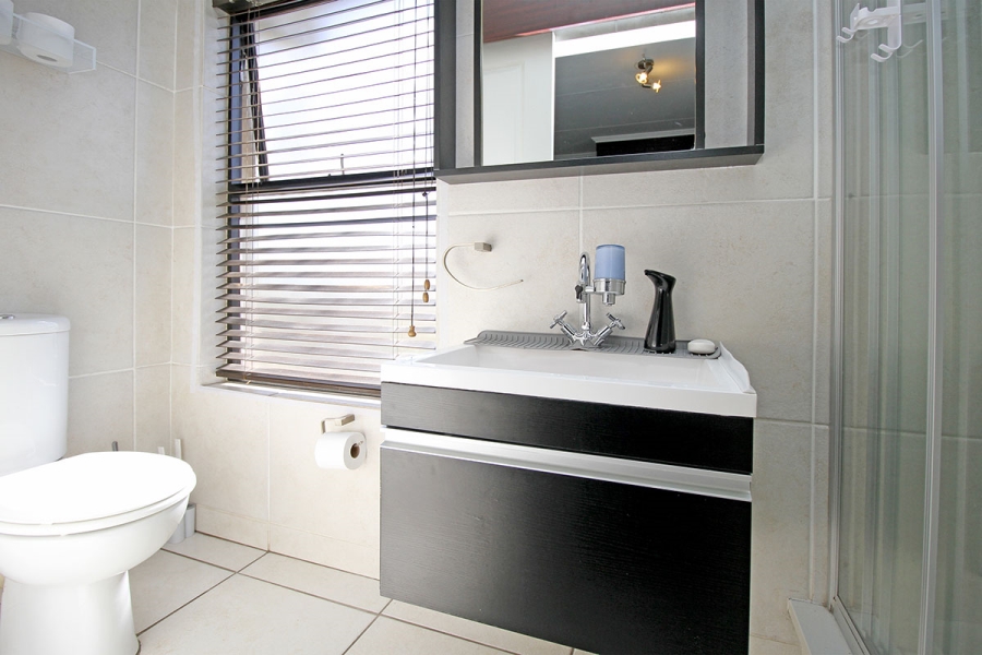2 Bedroom Property for Sale in Greenstone Hill Gauteng