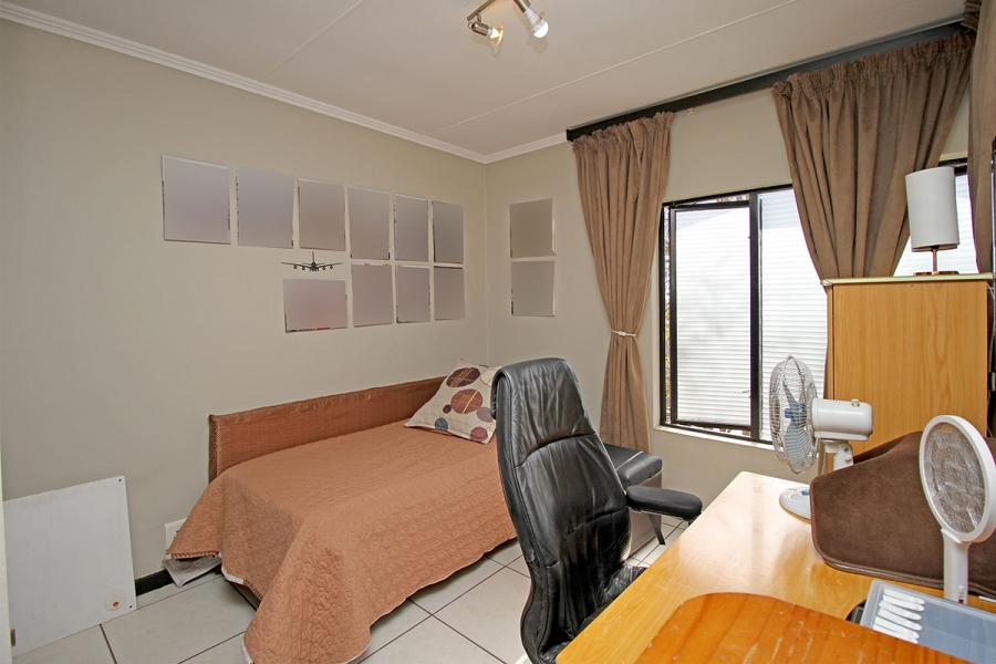 2 Bedroom Property for Sale in Greenstone Hill Gauteng