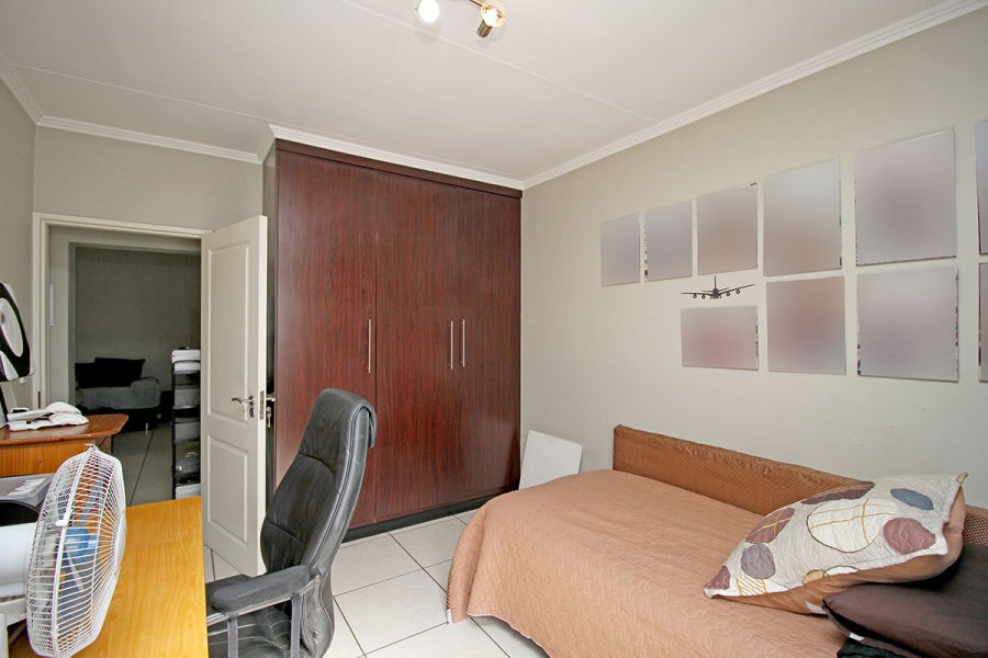 2 Bedroom Property for Sale in Greenstone Hill Gauteng