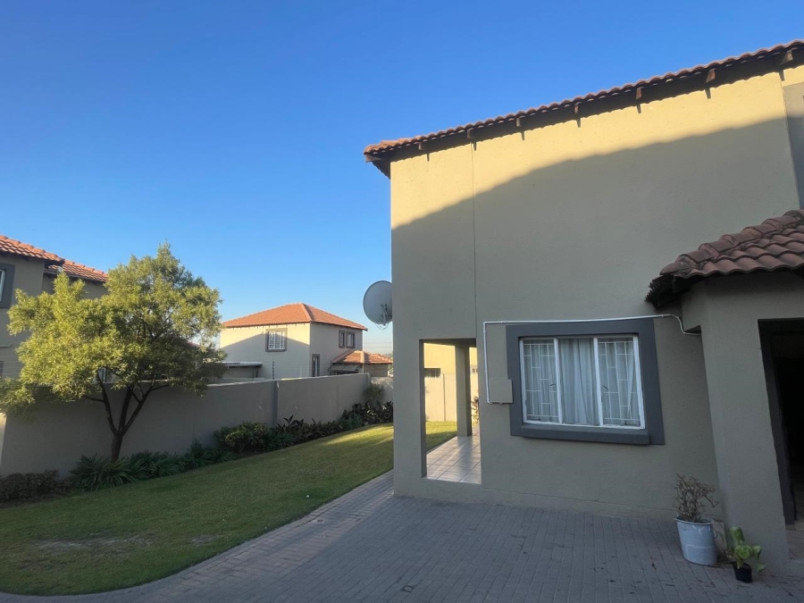 3 Bedroom Property for Sale in North Riding Gauteng