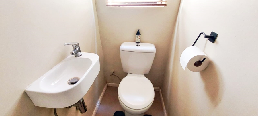 4 Bedroom Property for Sale in Halfway Gardens Gauteng